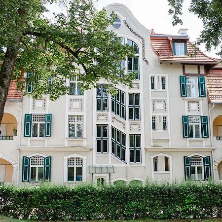 Moderne Dachgeschosswohnung Zentral By Seebnb Velden am Wörthersee Esterno foto
